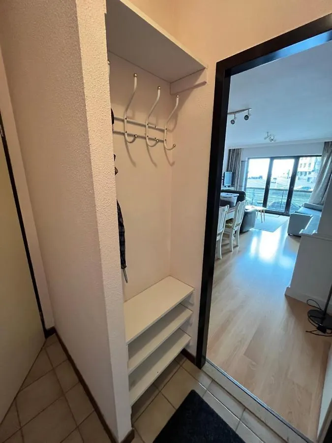 Apartment Frontaal Zeezicht In Appartement De Strandjutter Ostend