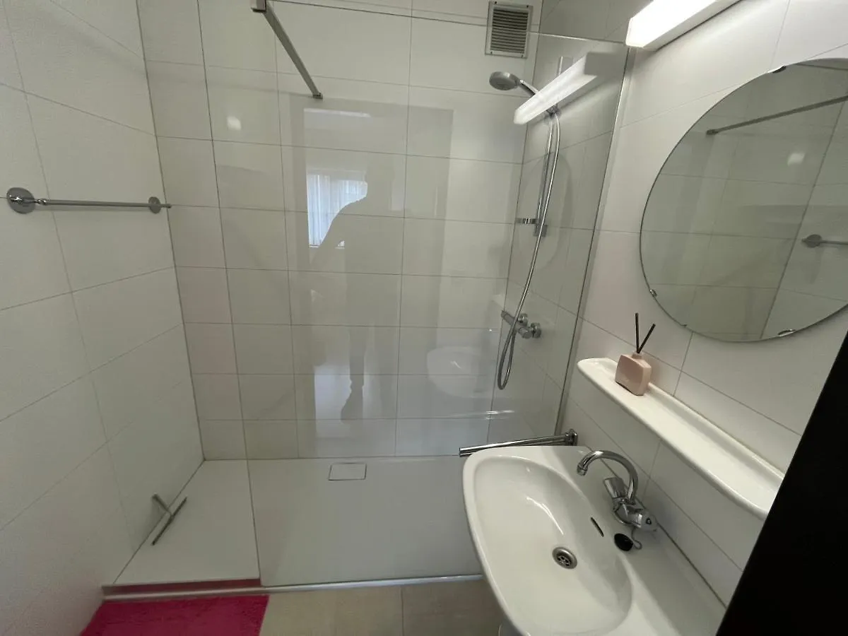 Frontaal zeezicht in appartement de Strandjutter Oostende 0*,